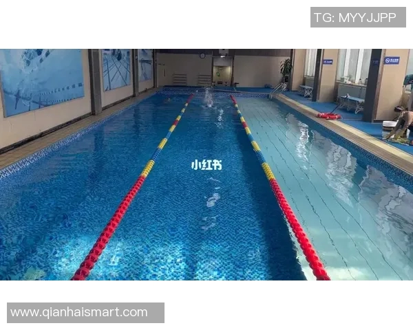 蝶泳比赛技巧与训练方法探索 提升速度与耐力的关键因素分析